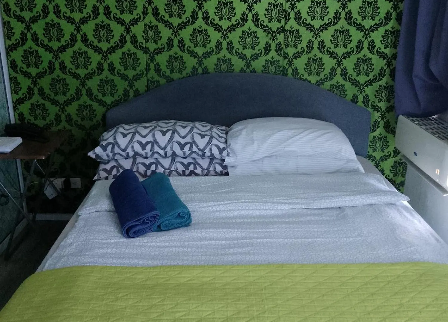 1Bedroom With Balcony Manila 0*,  Philippines